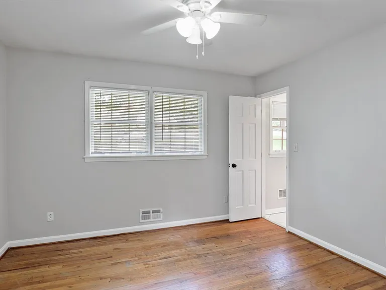 3304 Northbrook Dr — Photo 9