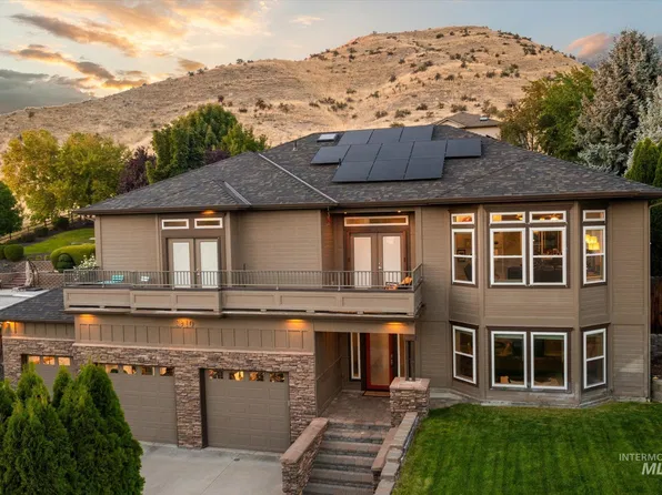 4910 W Outlook Ave, Boise, ID 83703