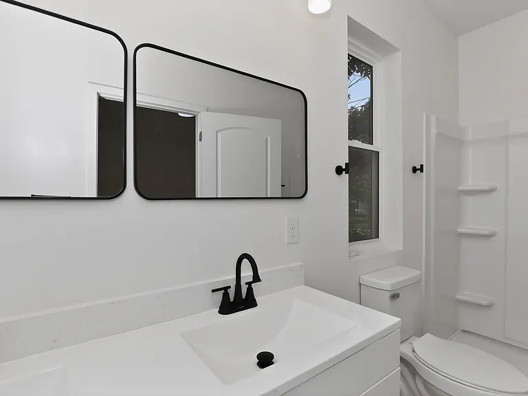 2240 Hovey St #A — Photo 9