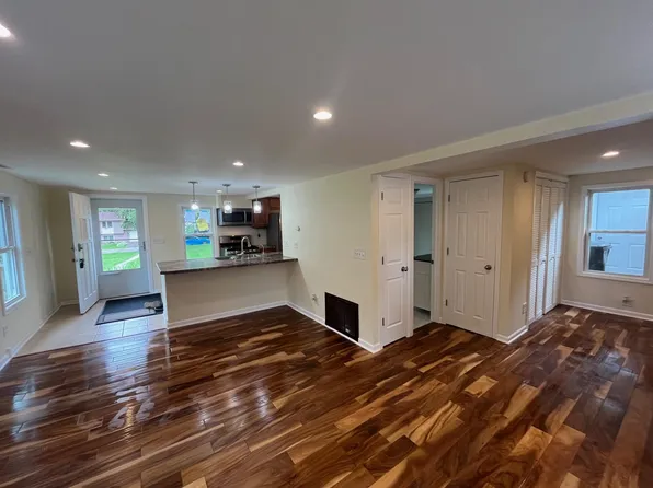 2532 2nd Ave E, North Saint Paul, MN 55109