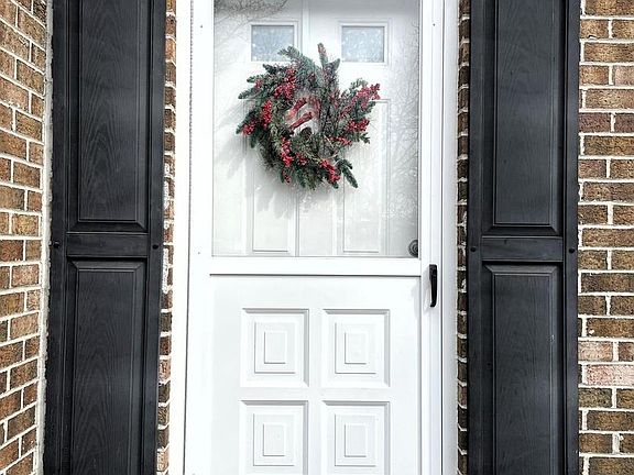 2nd image of 2816 Aspen Hill Rd