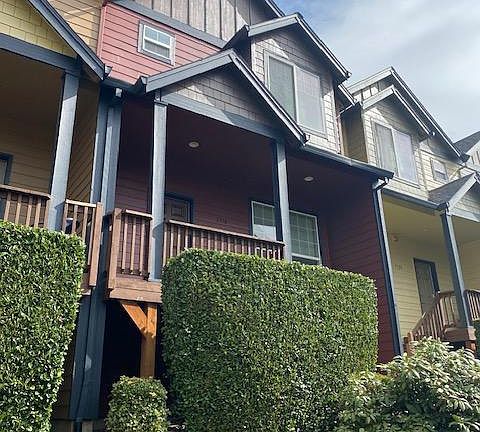 2nd image of 7716 NE La Carter Ln