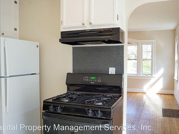 5th image of 3614 SE Stark St #9877634