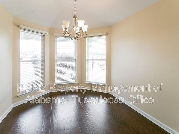 3rd image of 201 Wexford Way