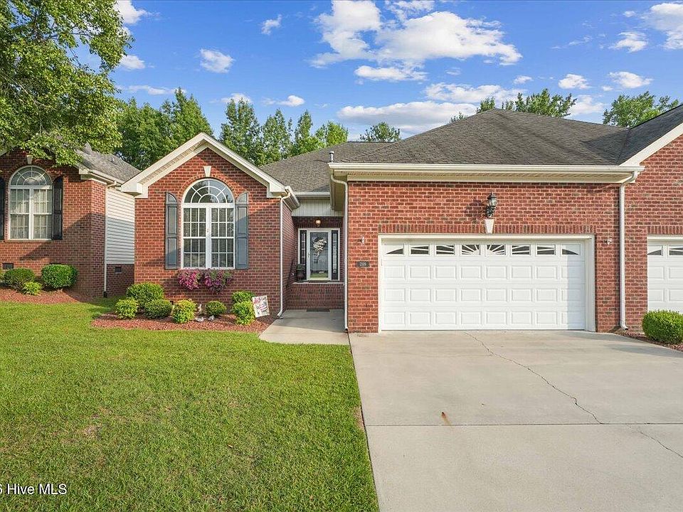 1st image of 208 Commonsgate Drive