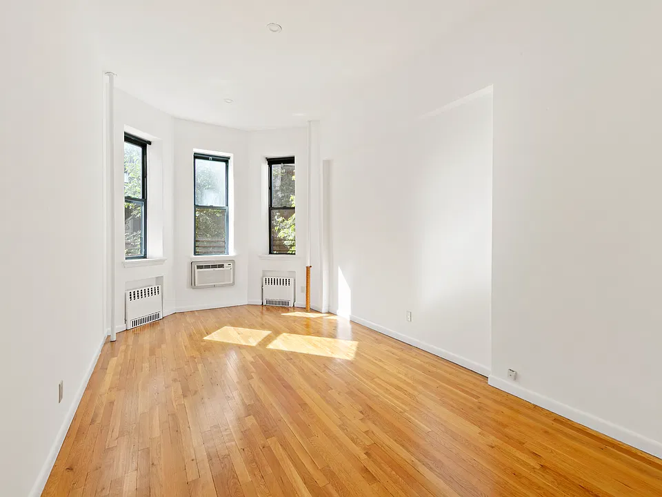 275 W 73rd St #2A