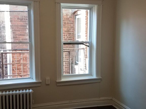 5th image of 456 Baldwin Ave APT 12