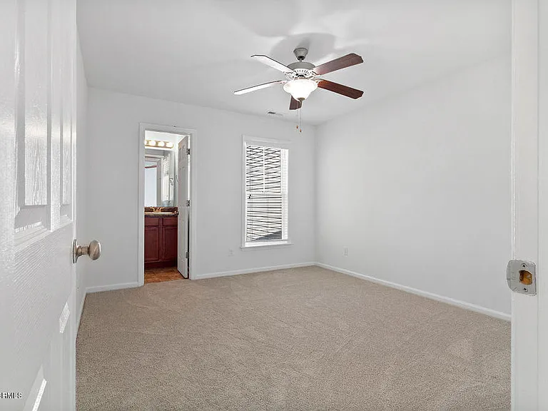 Master bedroom (#1)