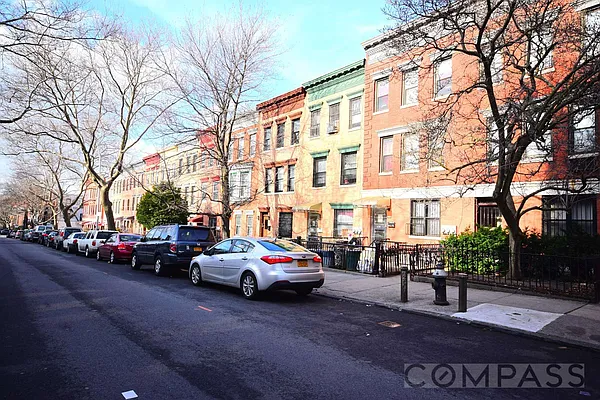 Rented by Compass | media 25