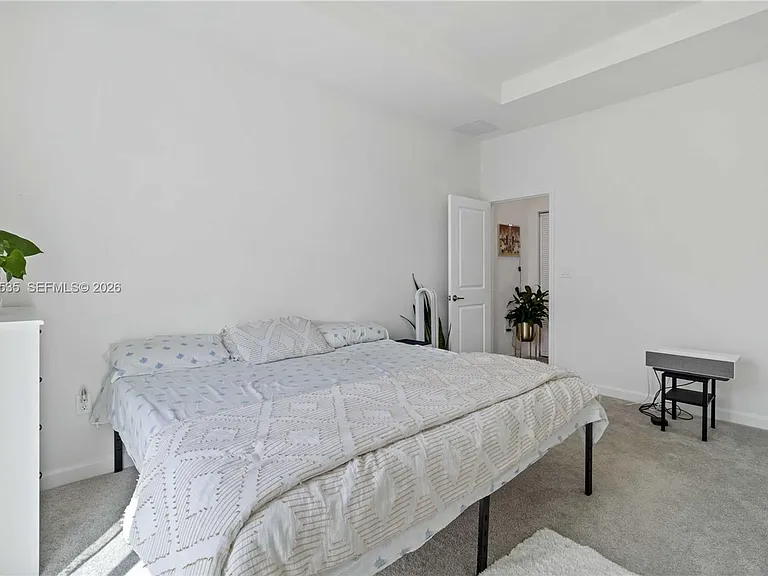 760 SE 13th Ct — Photo 9