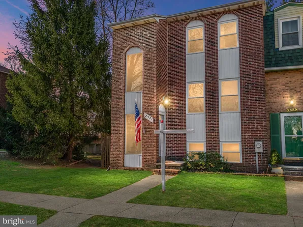 2521 Vineyard Ln, Crofton, MD 21114