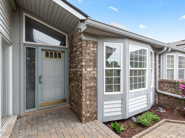 48728 Sundance Ct, Shelby Township, MI 48315