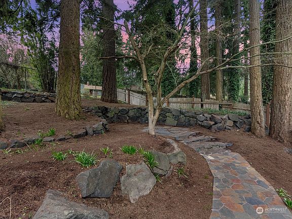 3rd image of 18509 30th Avenue NE
