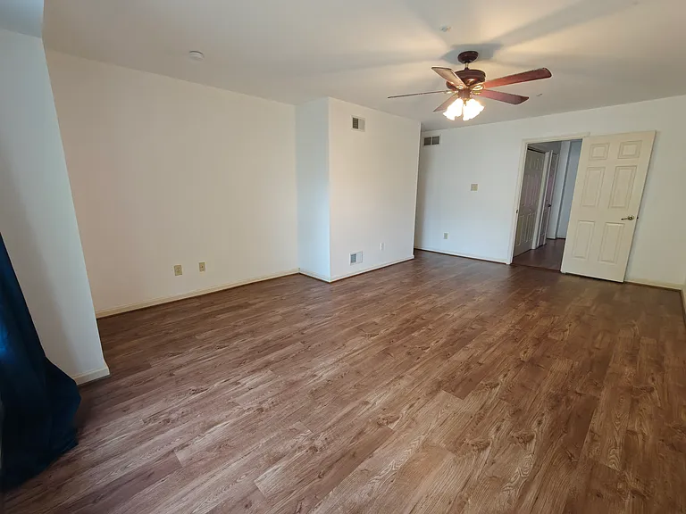 366 Bristol Cir — Photo 20