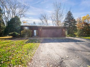 2912 Glacier Ct, Burnsville, MN 55337