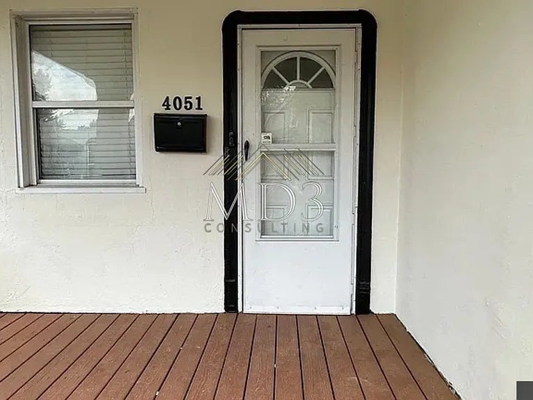 4051 Taft Ave — Photo 3