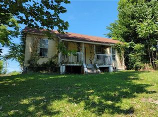 206 S Monroe St, Carrollton, MO 64633
