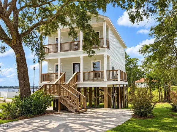 759 Baybreeze Dr, Biloxi, MS 39532