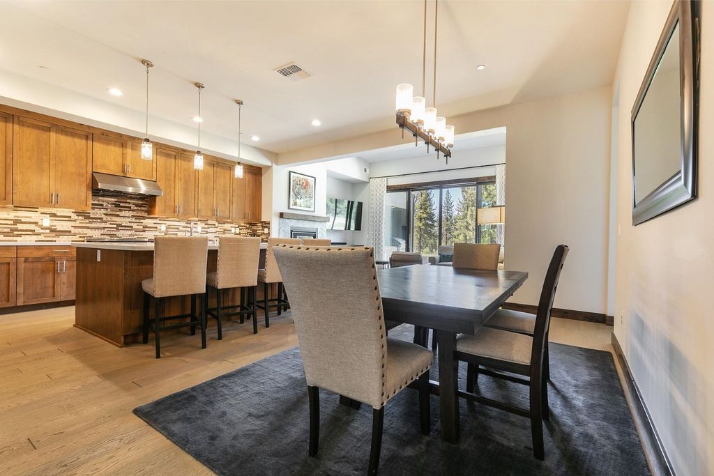 10109 Corrie Court 4