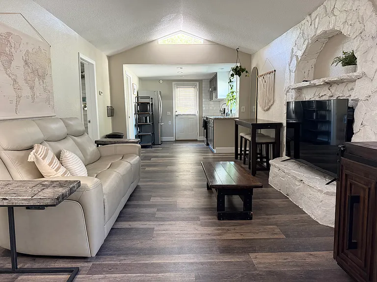 734 New York St #734 — Photo 7