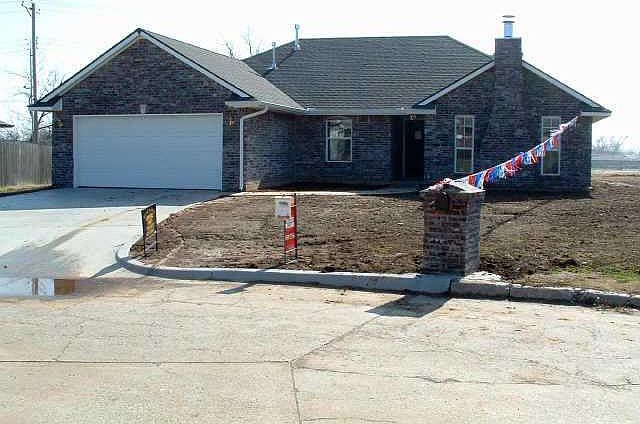 1st image of 664 NW 19th #664