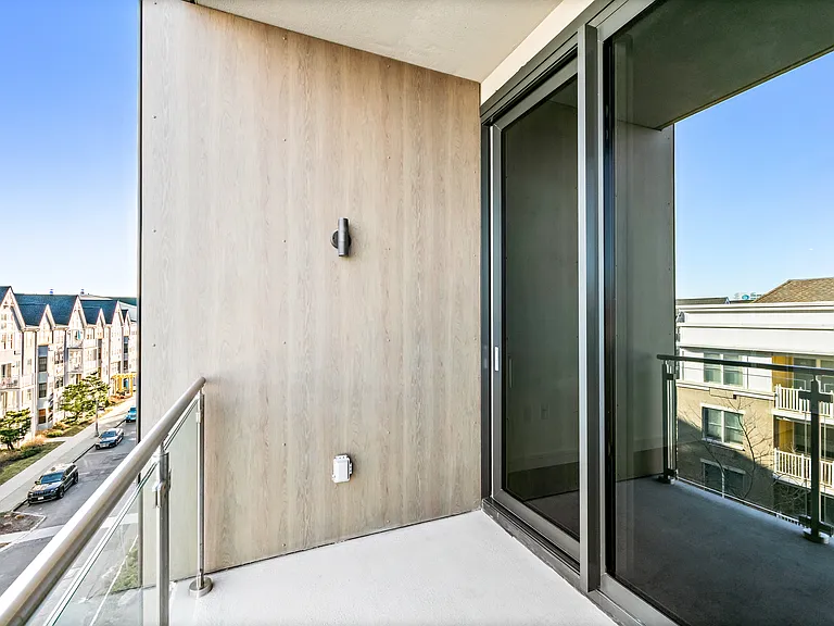 30 Melrose Ter #408 — Photo 27