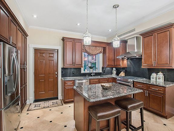 3rd image of 20-37 42nd St