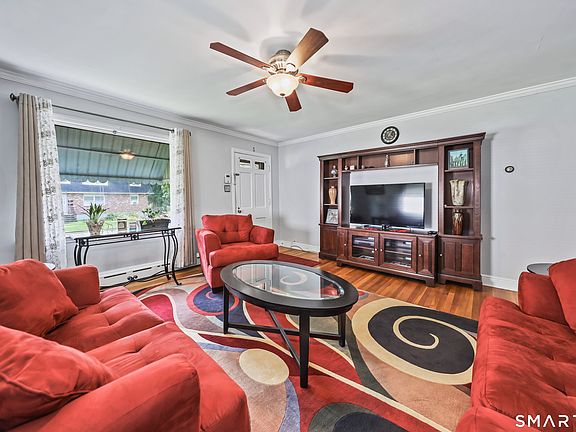 3rd image of 416 Tudor Street