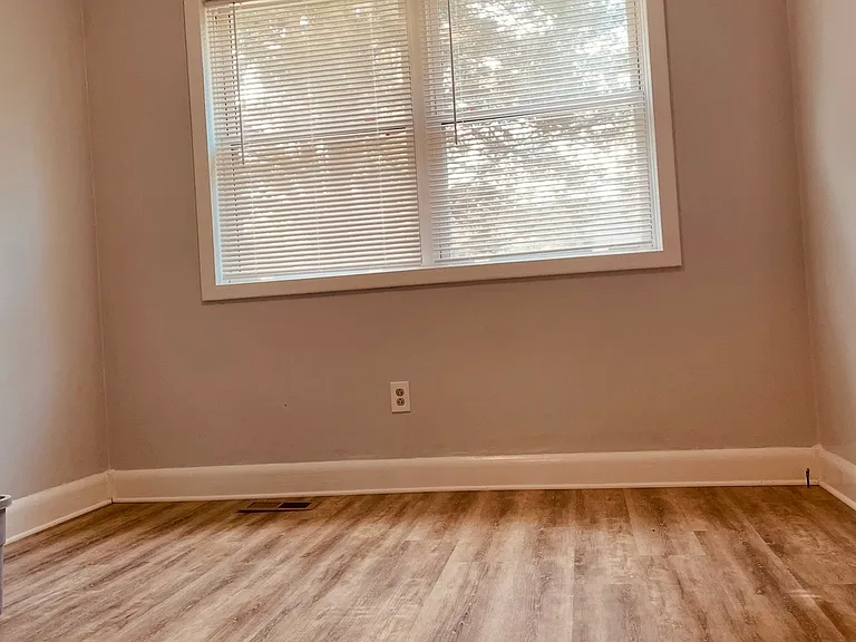 111 Bagley Ave — Photo 5