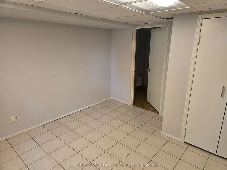 5465 King Rd #BASEMENT — Photo 7