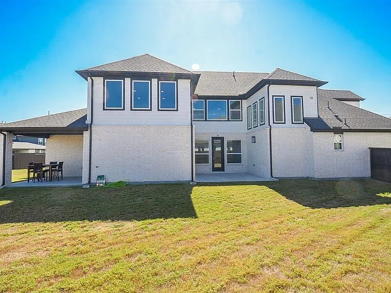 9522 Rialto Creek Dr — Photo 45