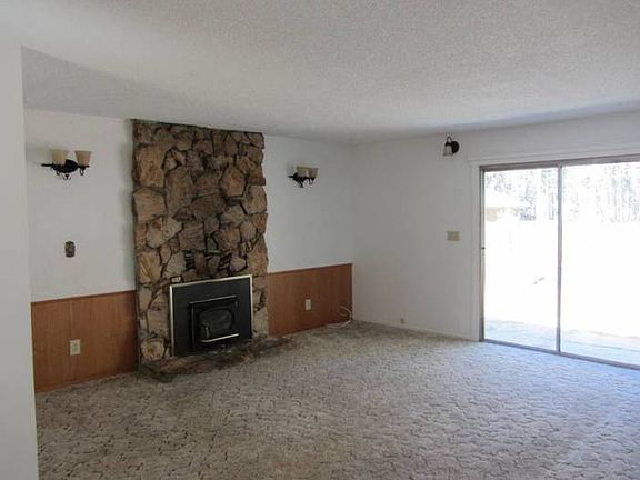 3rd image of 3317 Bruce Dr