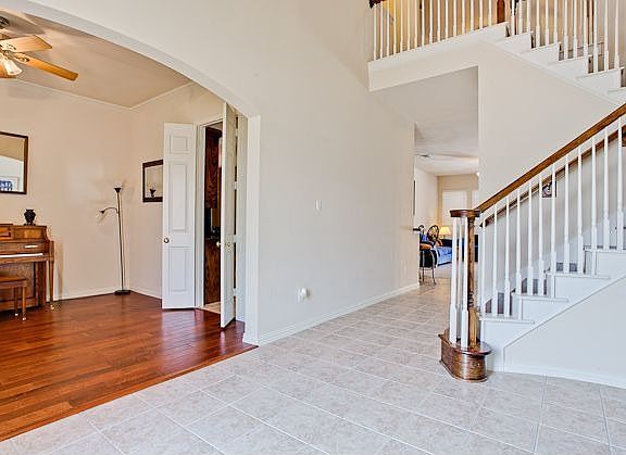 3rd image of 244 Crepe Myrtle Ln