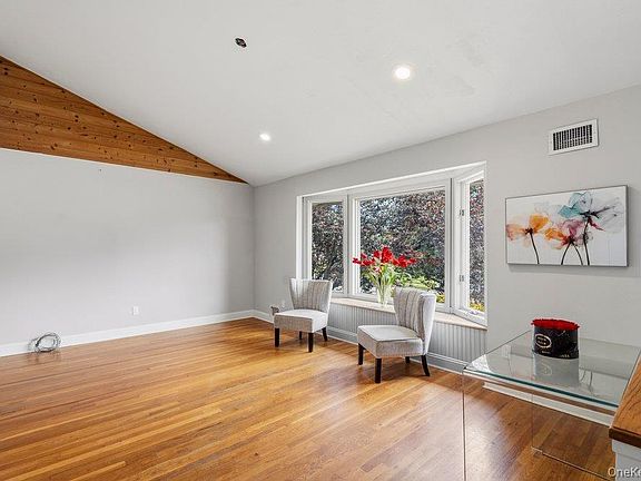 2nd image of 27 Delaware Avenue