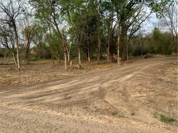 950 Skating Rink Rd, Subiaco, AR 72865