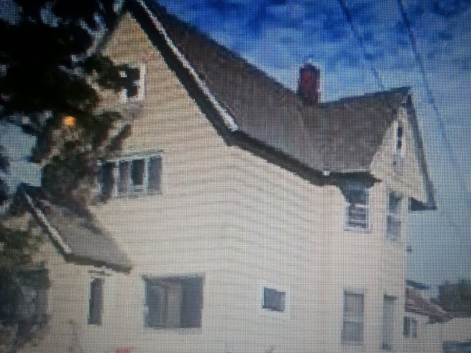 2nd image of 941 Quincy St