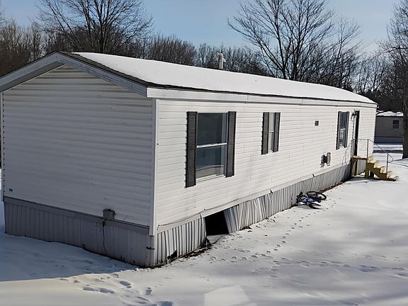 3rd image of 16427 Horseshoe Dr #3