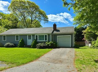 41 Mockingbird Ln, West Yarmouth, MA 02673
