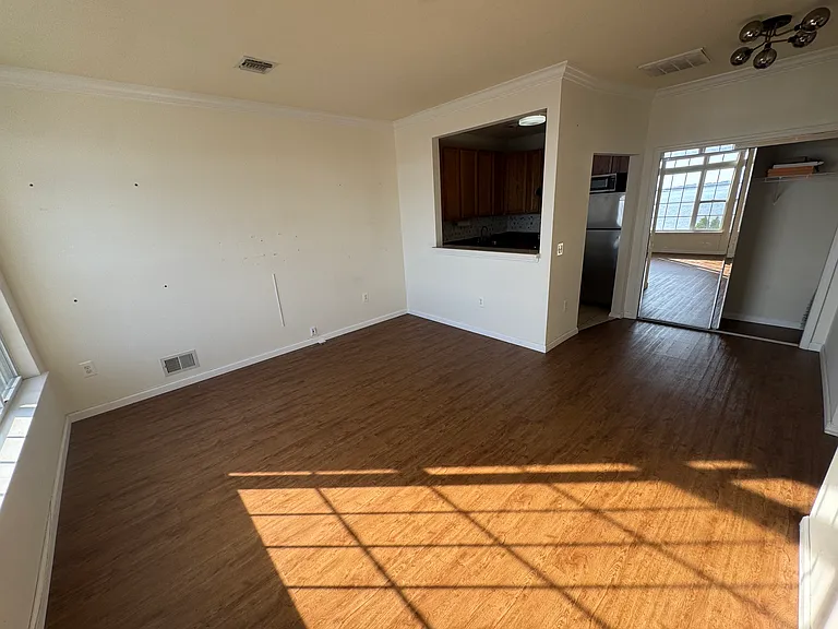 247 Surf Dr #1A — Photo 2
