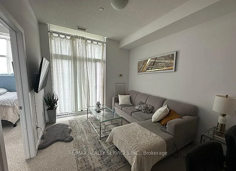 101 Shoreview Pl #612 — Photo 2
