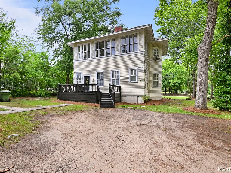 264 E Fairview Ave — Photo 45