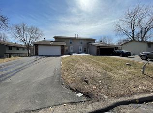 2065 County Road East W #W, Saint Paul, MN 55112