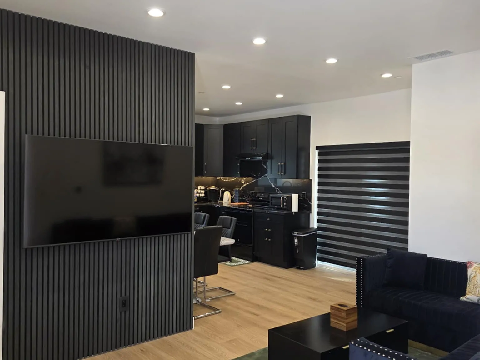 2 bed, 1050 sqft, $3,799 — Photo 2