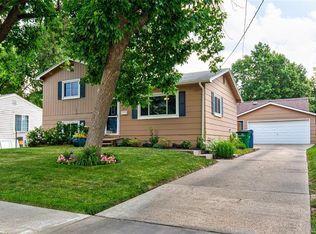 4017 66th St, Urbandale, IA 50322