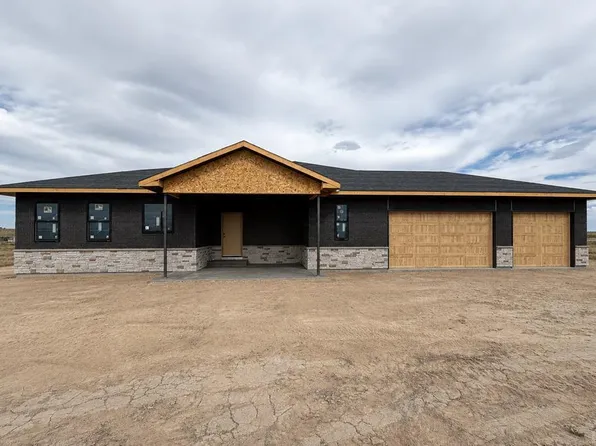 686 N Limon Dr, Pueblo West, CO 81007