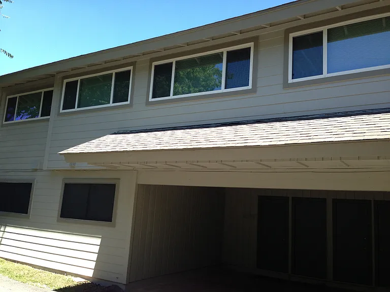 Garage in Back