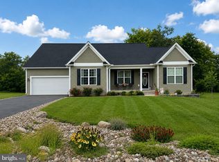 260 Stormfield Dr E, Martinsburg, WV 25404