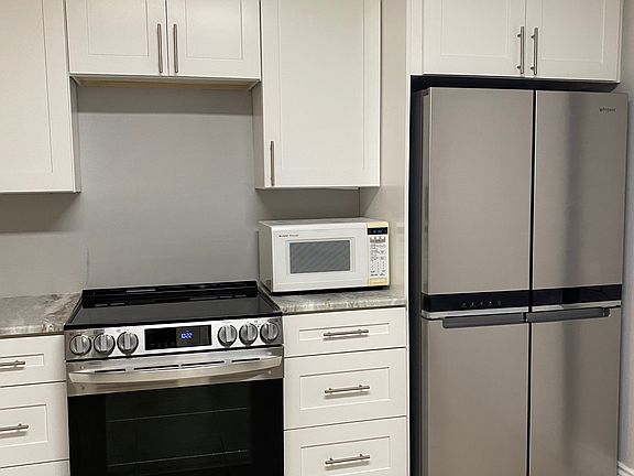 4th image of 12350 Berkeley Square Dr