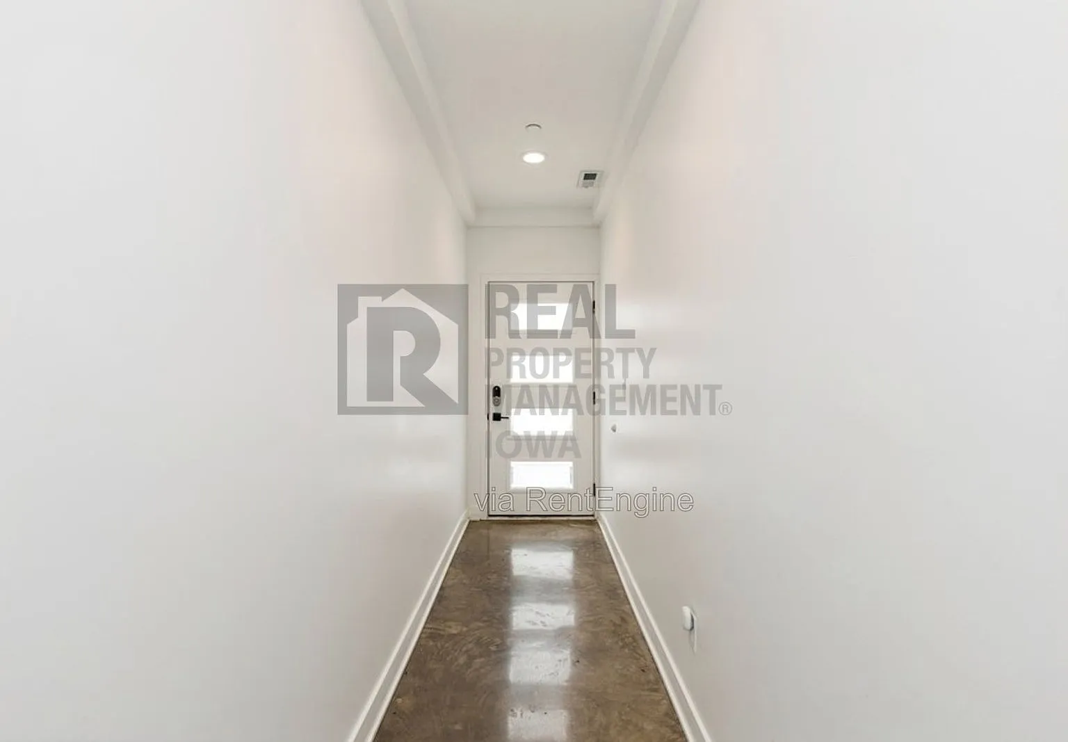 2 bed, 2.5 bath, 1699 sqft, $2,095 — Photo 2
