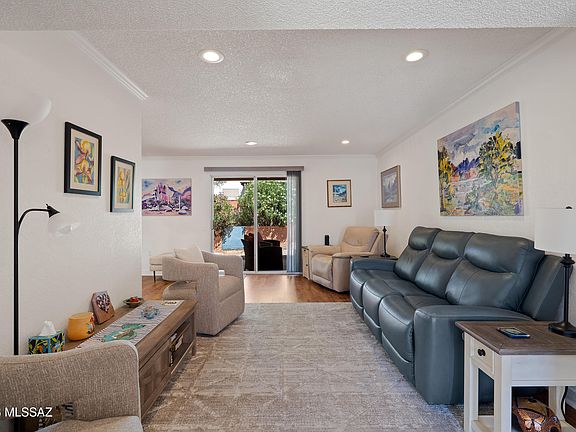 2nd image of 307 N Calle De Las Profetas